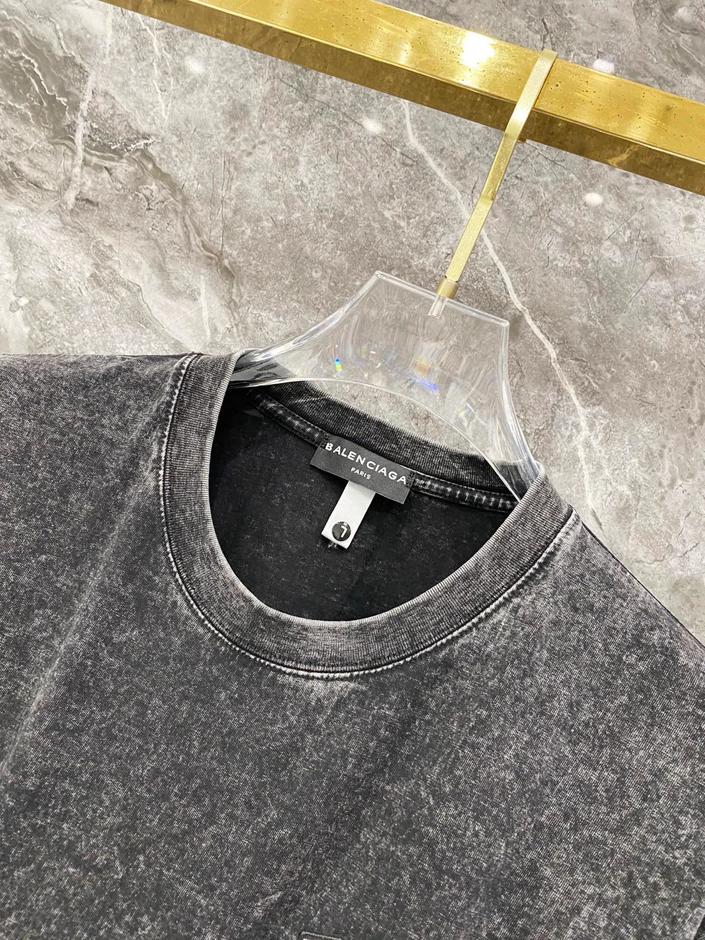 T ， LOGO ， ，250 ， ， ， Quality Original ， ， ， Premium 。 ！ :Black ， ，Blue Sizes: S-XXL :250